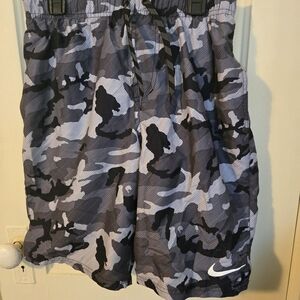 Nike‎ Men's Small Athletic Camo Shorts - Black and Gray